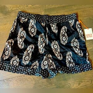 Knox rose nwt women’s shorts large